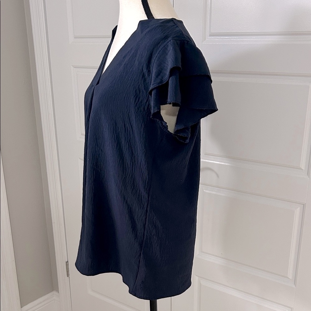 Blooming Jelly Chic Elegant Women’s Navy V-Neck Blouse with Ruffle Sleeves Sz L - Picture 6 of 9